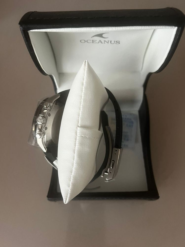 Часы наручные Casio Oceanus Cachalot