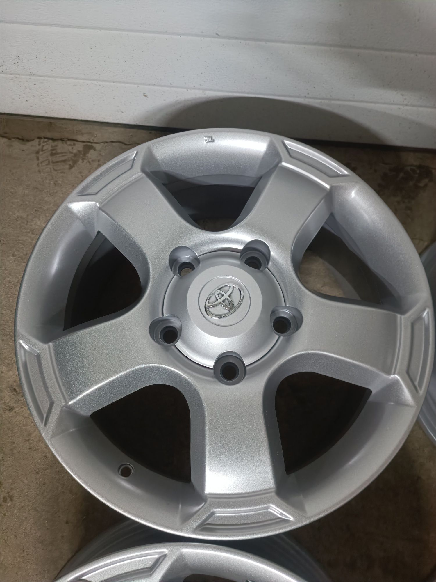 Диски r18 original Land Cruiser 100, Land Cruiser 200, Lx470, Lx570