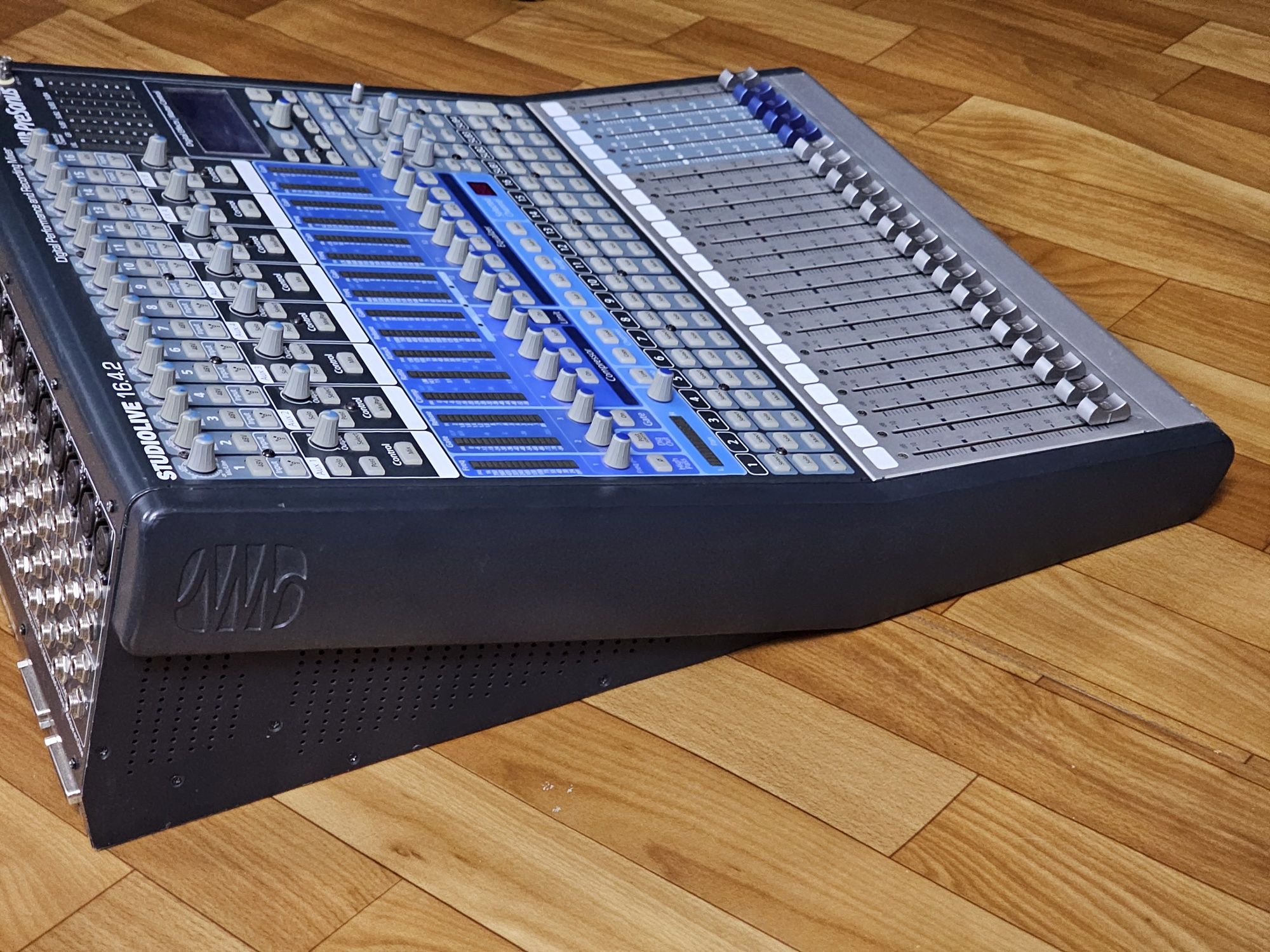 Цифровой микшерный пульт PRESONUS STUDIOLIVE 16.4.2
