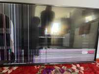 Телевизор от LG.