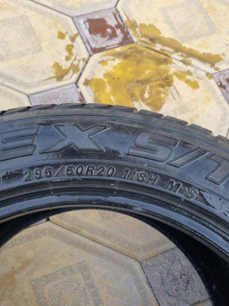 Покрышка 295/50 R20