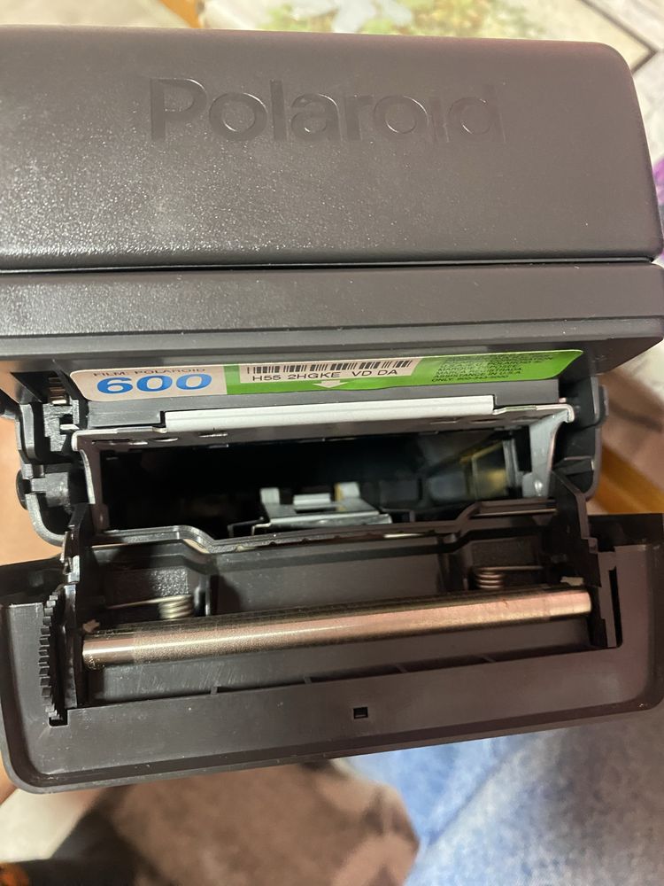 Продам Polaroid 636
