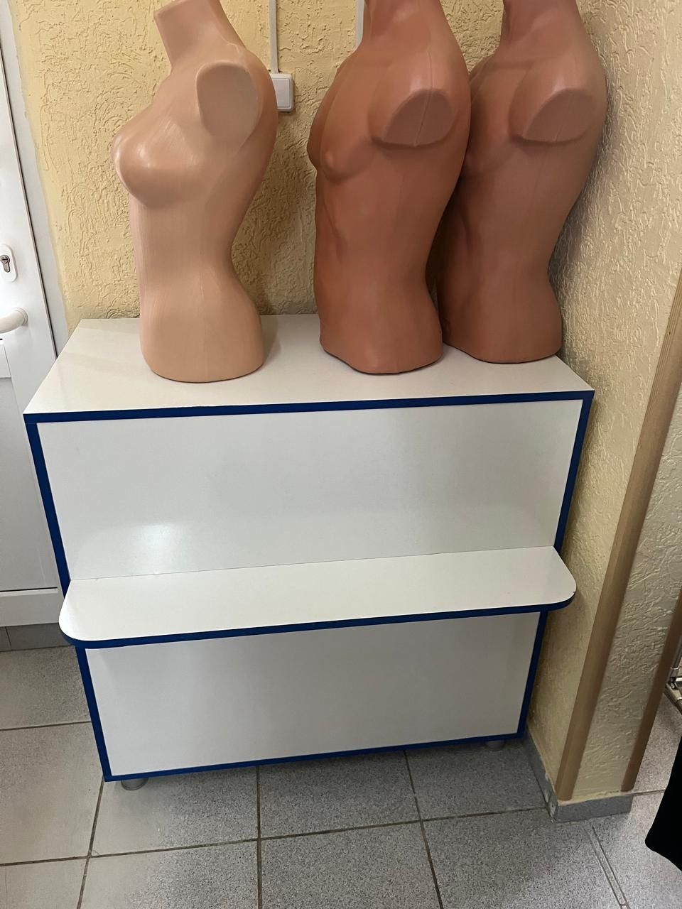 Стол кассовый с выдвижным ящиком с замком