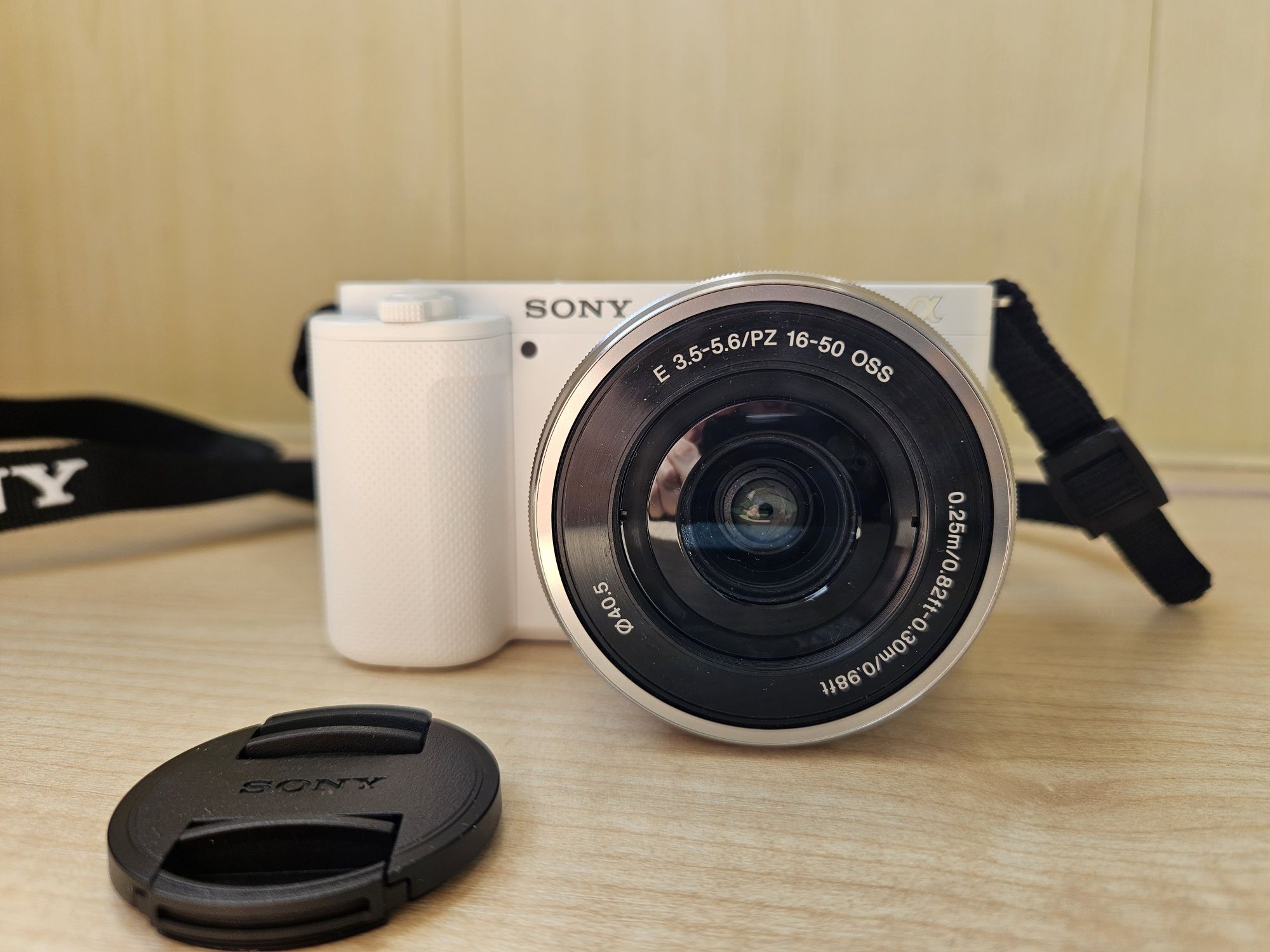 Фотокамера Sony ZV-E10 KIT 16-50mm