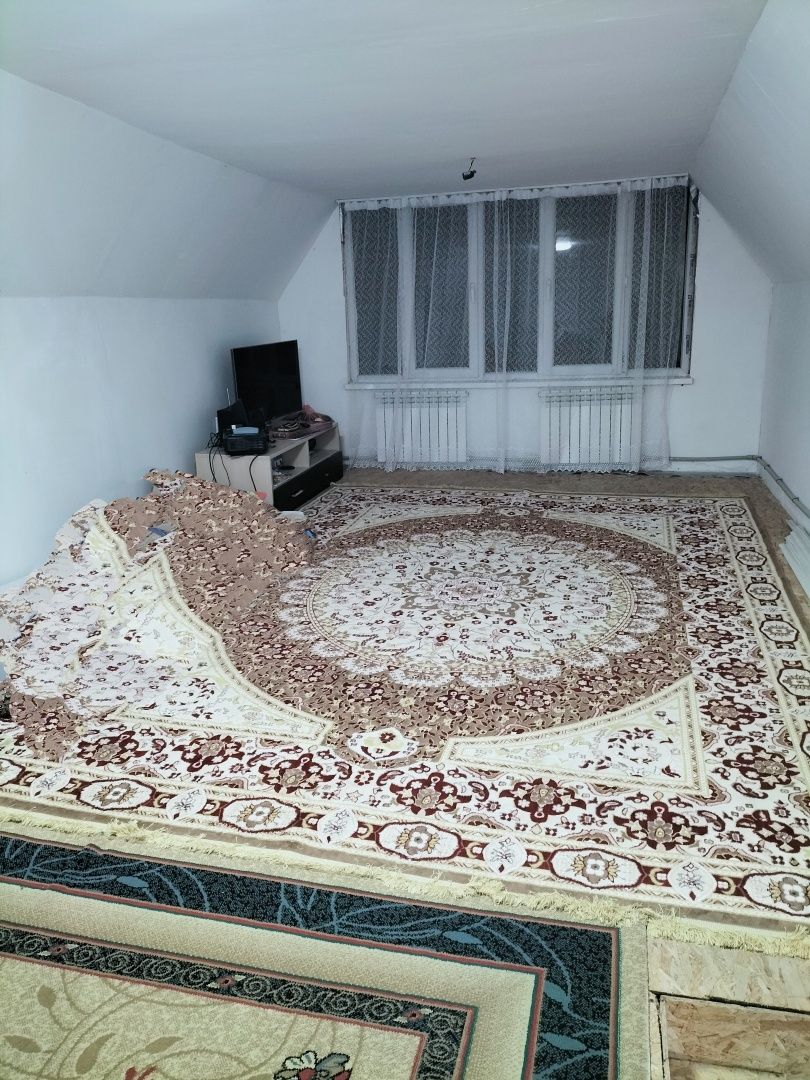 Дом для счастливой семьи, светлый, уютный ждет своих хозяев.