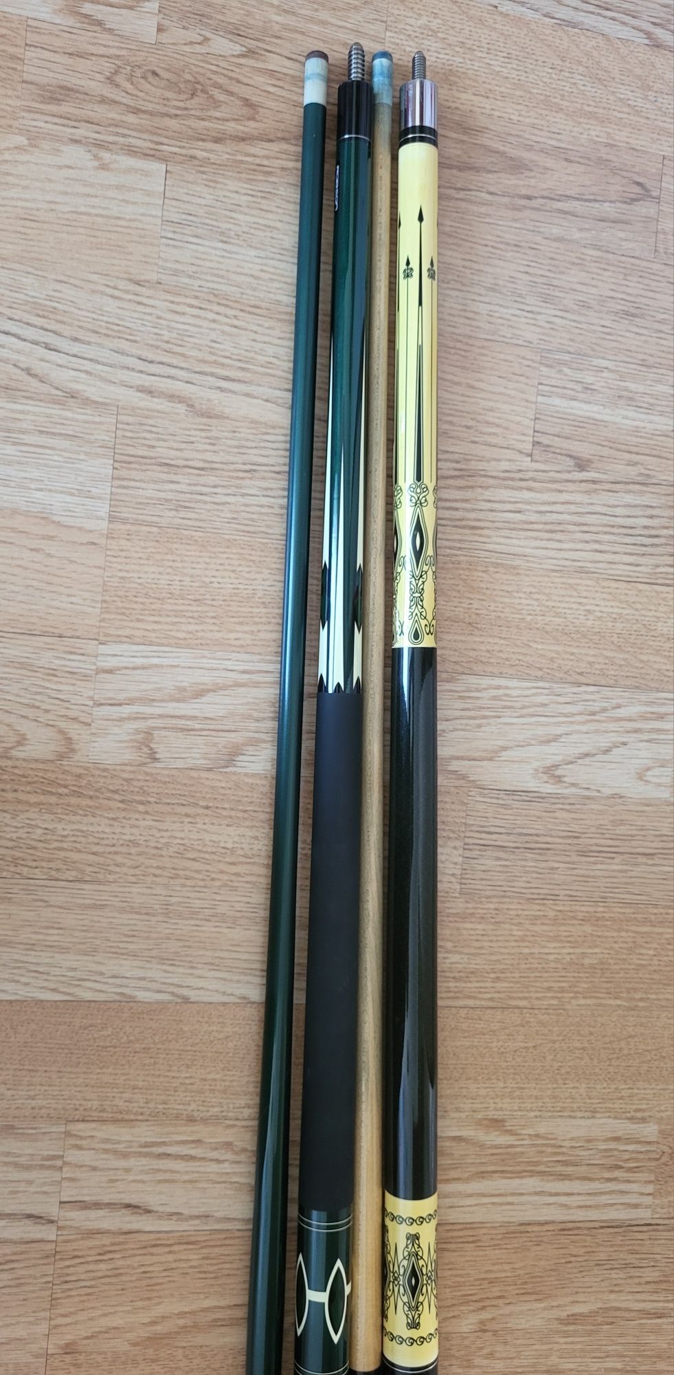 Кий бильярдный..