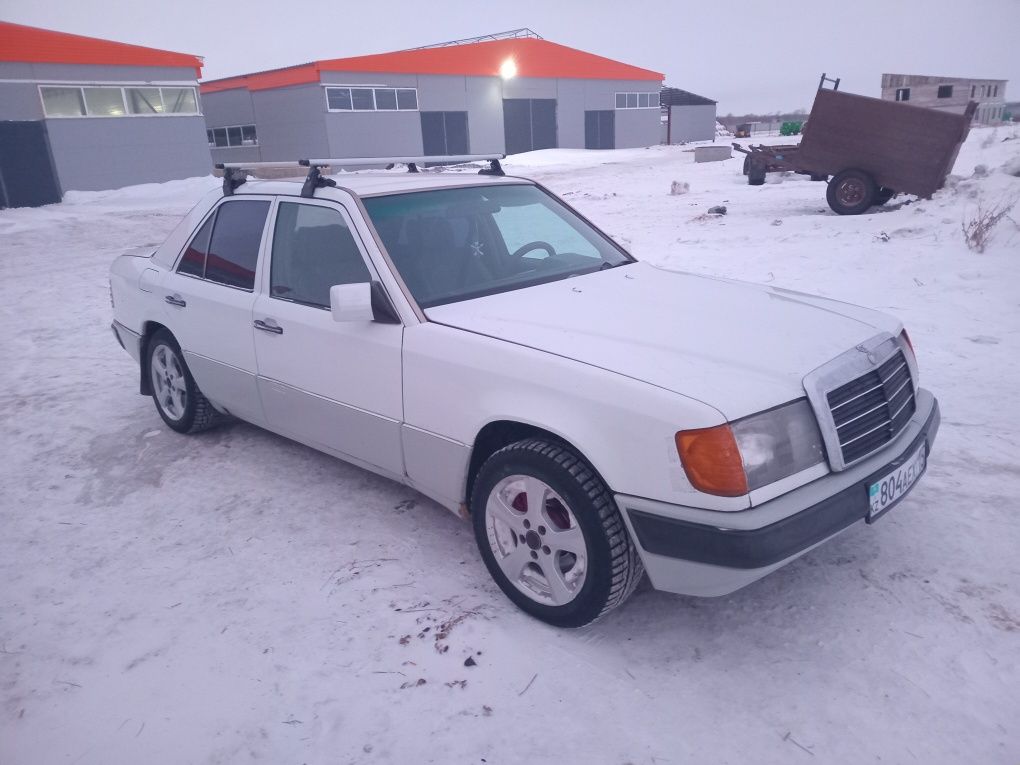 Продам Мерседес 124