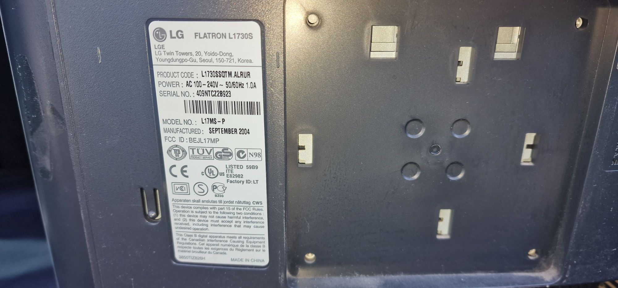 Монитор LG Flatron L1730S, 1280x1024, 75 Гц, TN, 17"
 из 
8
17" Монито