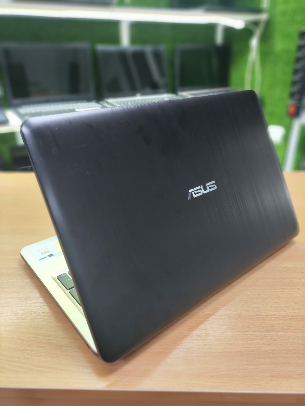 Быстрый ноутбук для учёбы ASUS X 540 Celeron N3350/ 8 Gb/ 480 Gb SSD