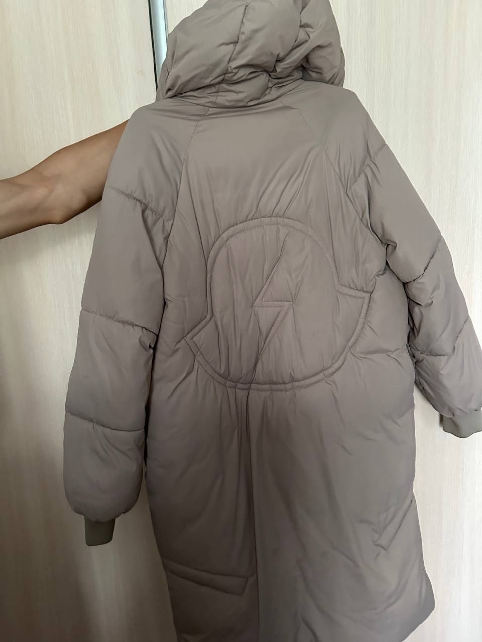 Продам женскую куртку