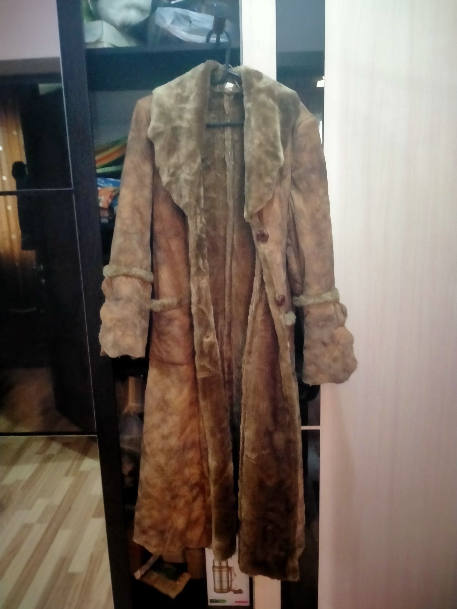 Продам срочно дубленку женскую