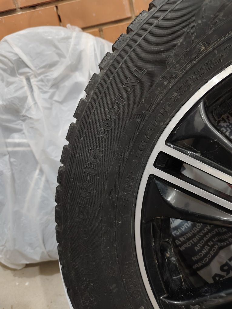 Продаю шины с дисками 215/65 R16