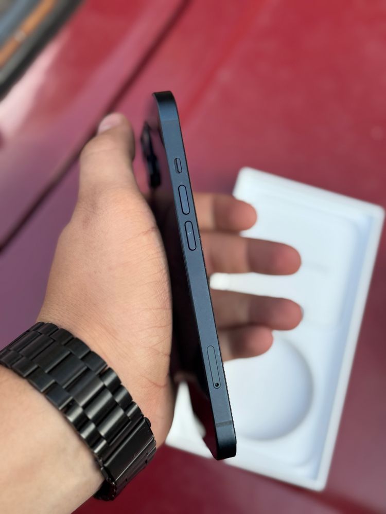 Айфон,IPhone 13 256gb Как новый