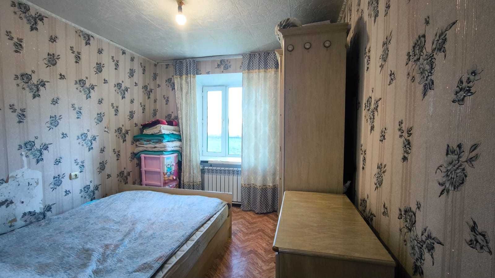 Продаю 4 ком квартиру в 6 мкр( р-н школы №10)