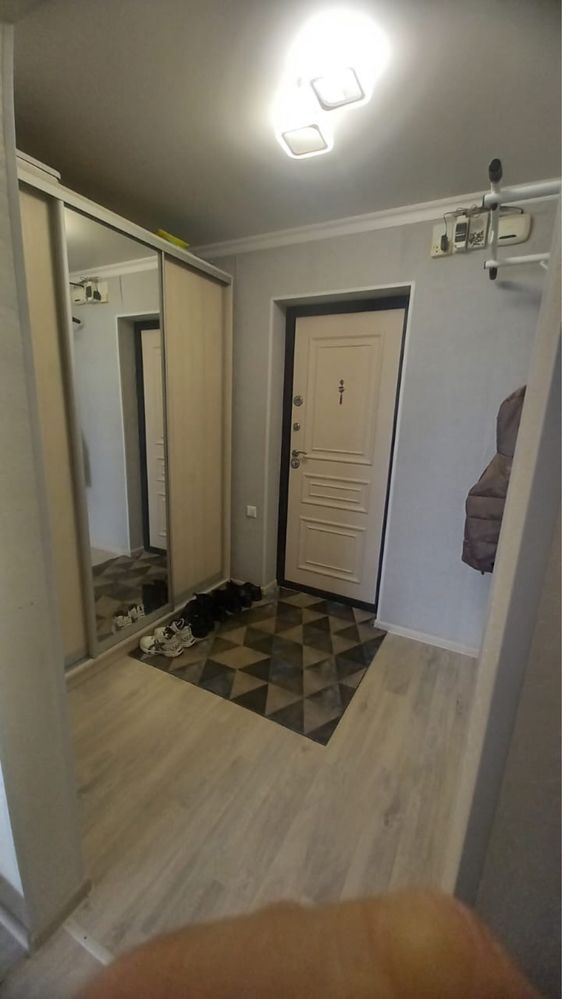 Продам 2 комнатную квартиру