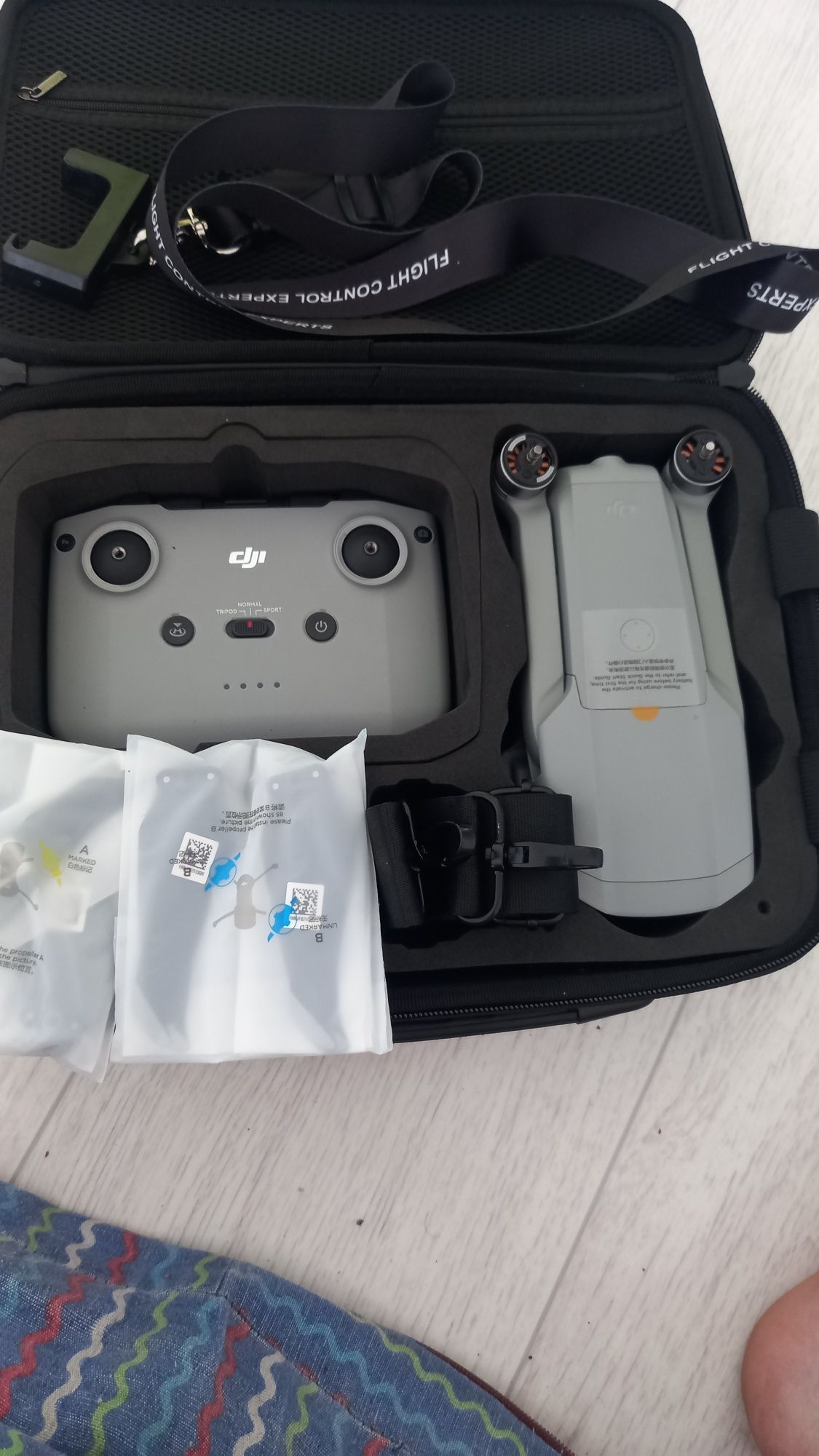 Продам новый квадрокоптер DJI MAVIC AIR 2