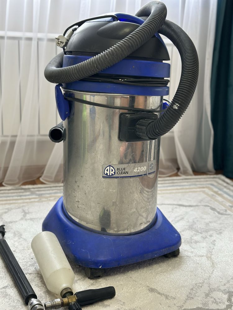 Пылесос. Пылесос для авто мойки. Кешер для мойки. Karcher