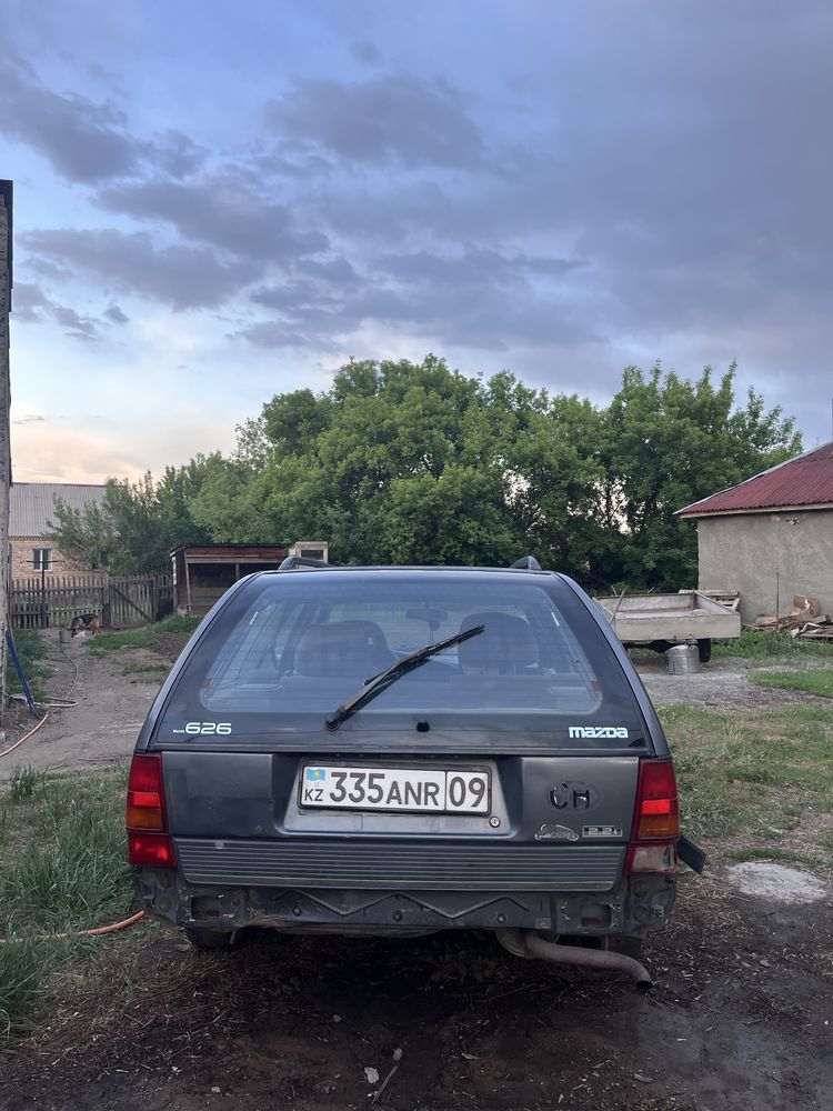 Мазда 626 универсал