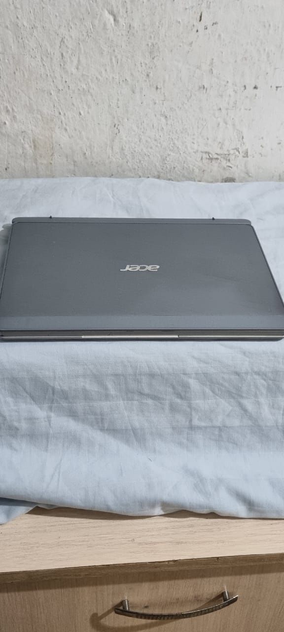 Ноутбук трансформер-планшет Acer