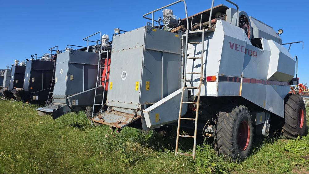 Продам Комбайны Вектор 410