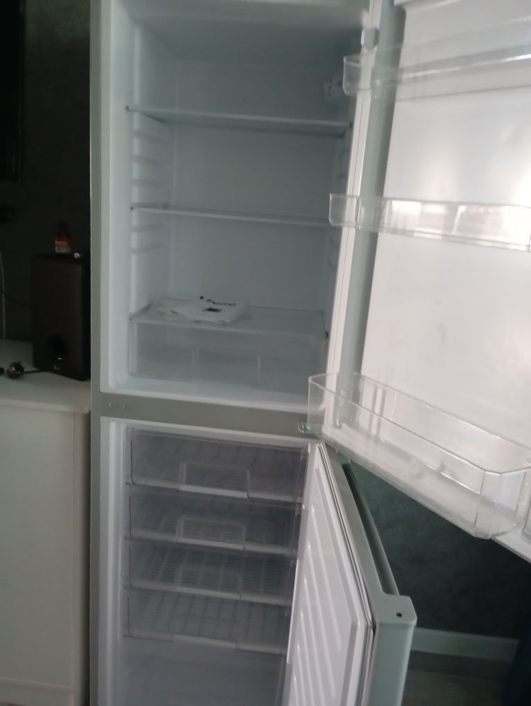 Продам холодильник в отличном состоянии