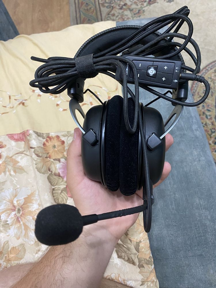 Игровые наушники HyperX Cloud 2