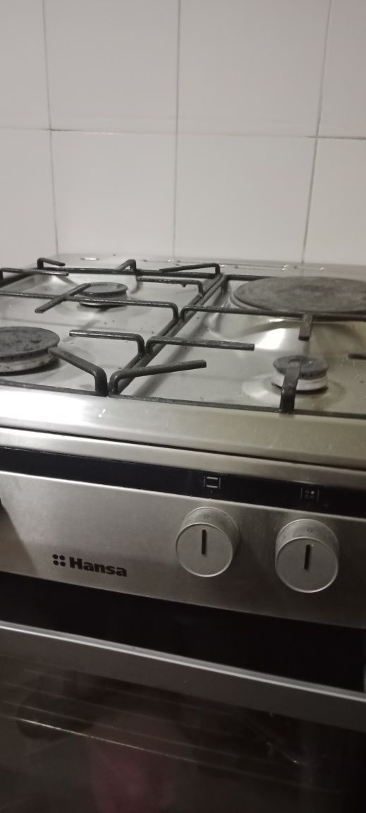 Продам комбинированную газовую плиту Hansa