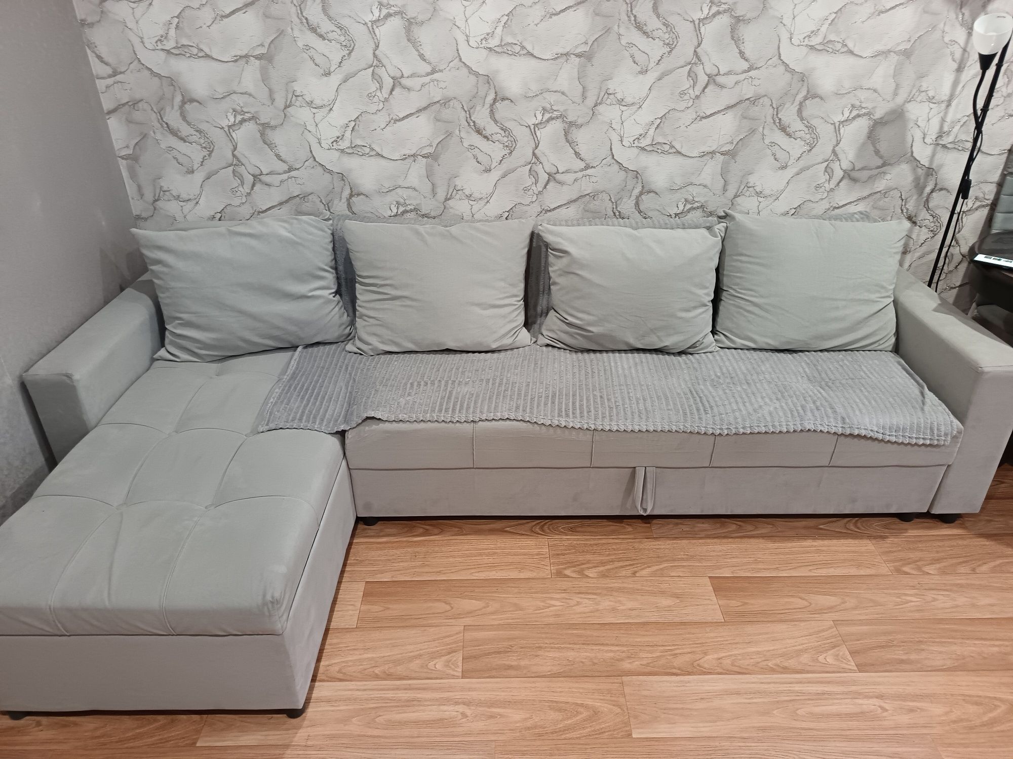 Продам диван с атаманкой