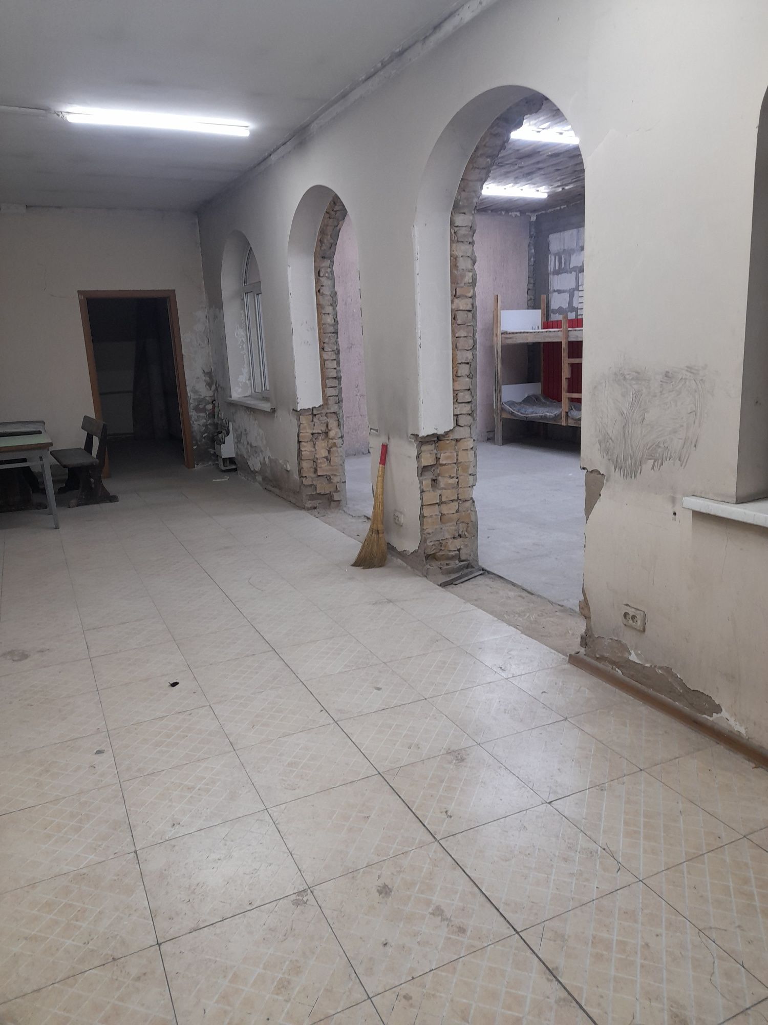 Сдам помещение 80 кв м под склад ,табигат 36