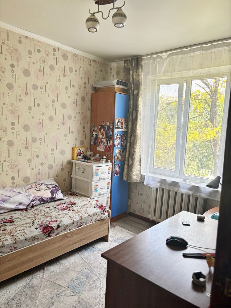 Трехкомнатная квартира в 1 микрорайоне