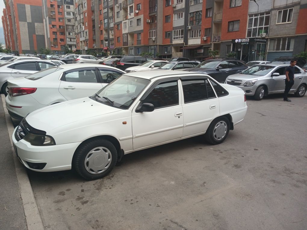 Авто Нексич2 в хорошым состаяний