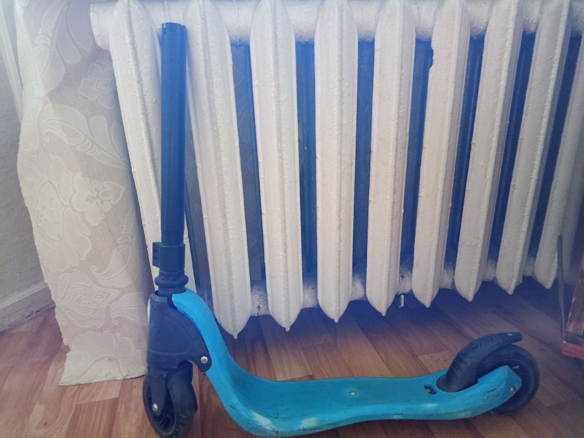Продам самокат на запчасти за 1000 тенге