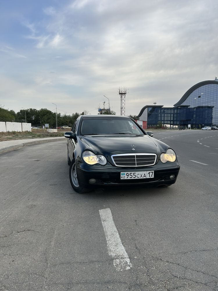 Продам мерседесc C-200