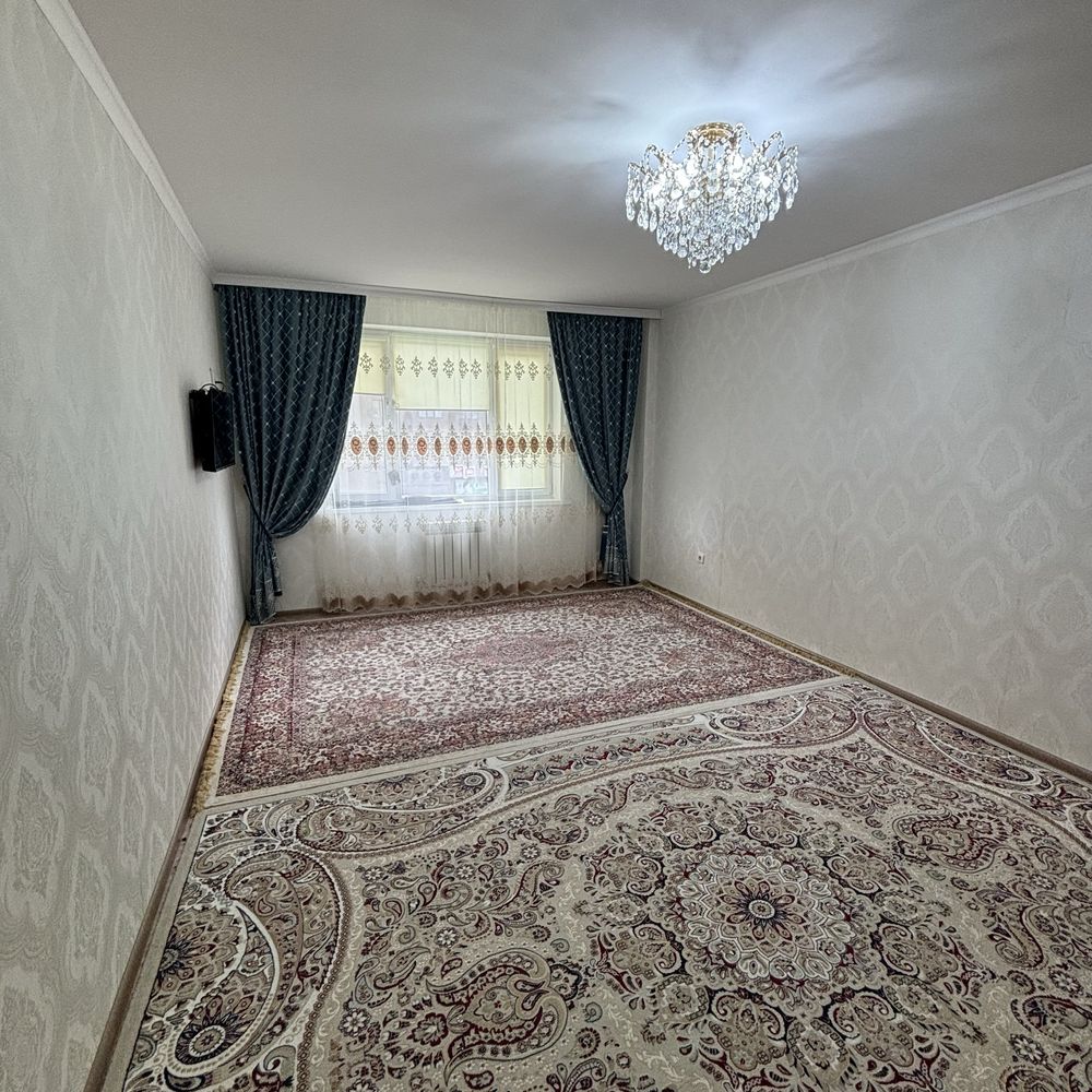 Продам двух комнатный квартиру