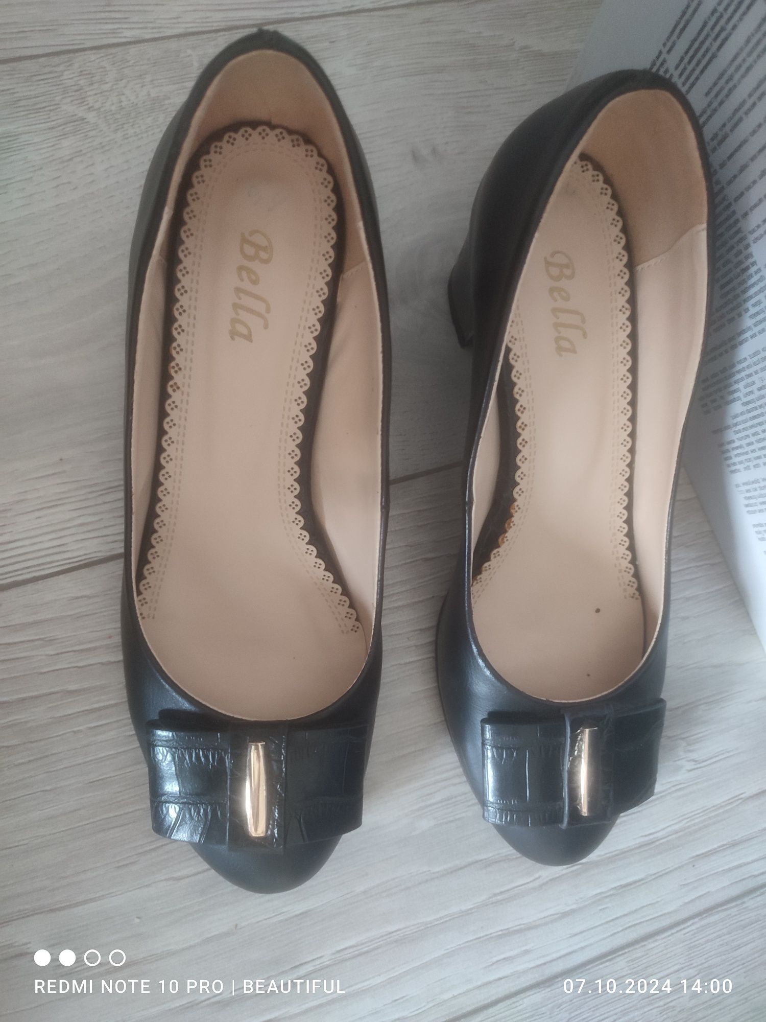Продам женские кожаные туфли