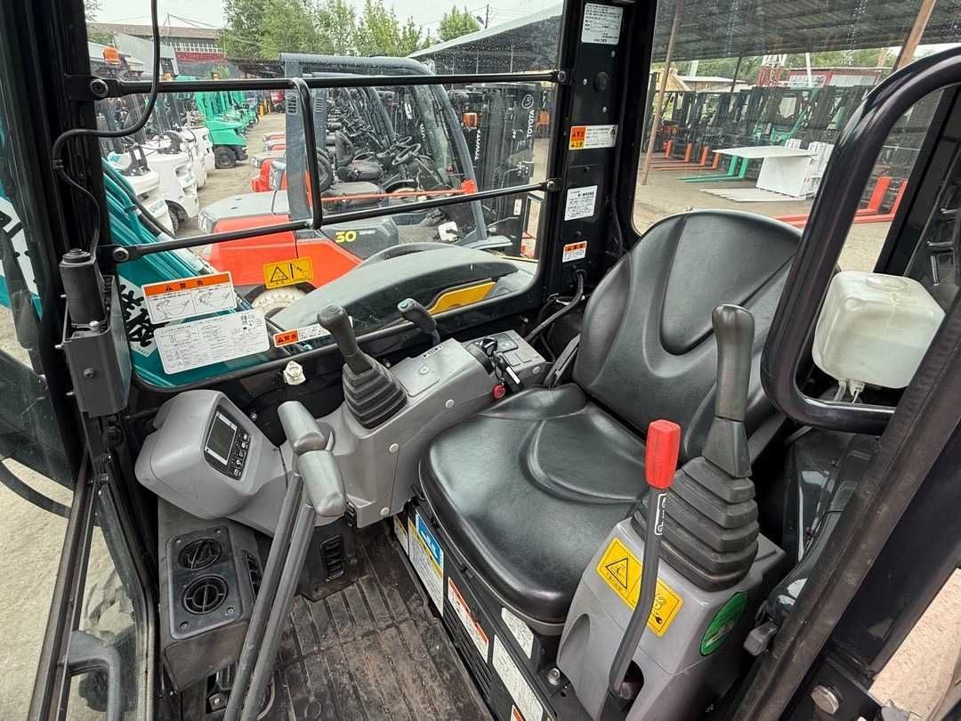 Kubota RX-306E Японский Мини-экскаватор с кабиной