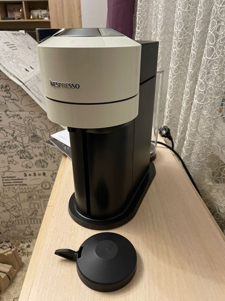 Капсульная кофемашина DeLonghi