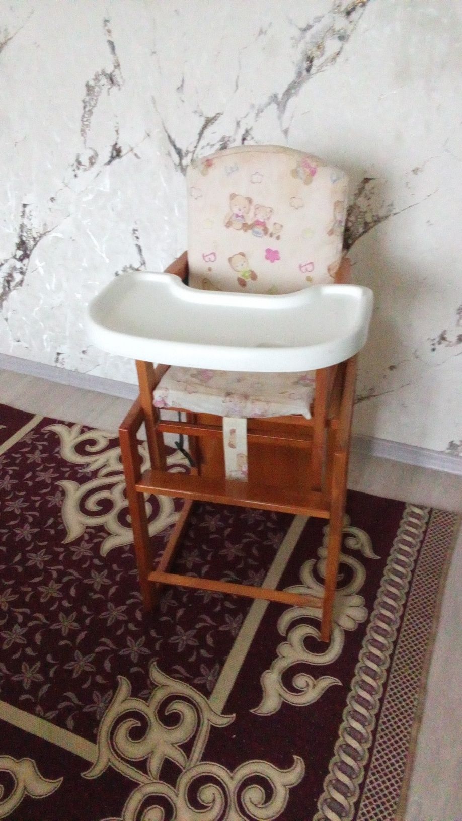 Стол детский в хорошем состояний