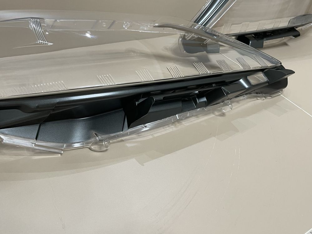 Стекла на Фары Lexus ES