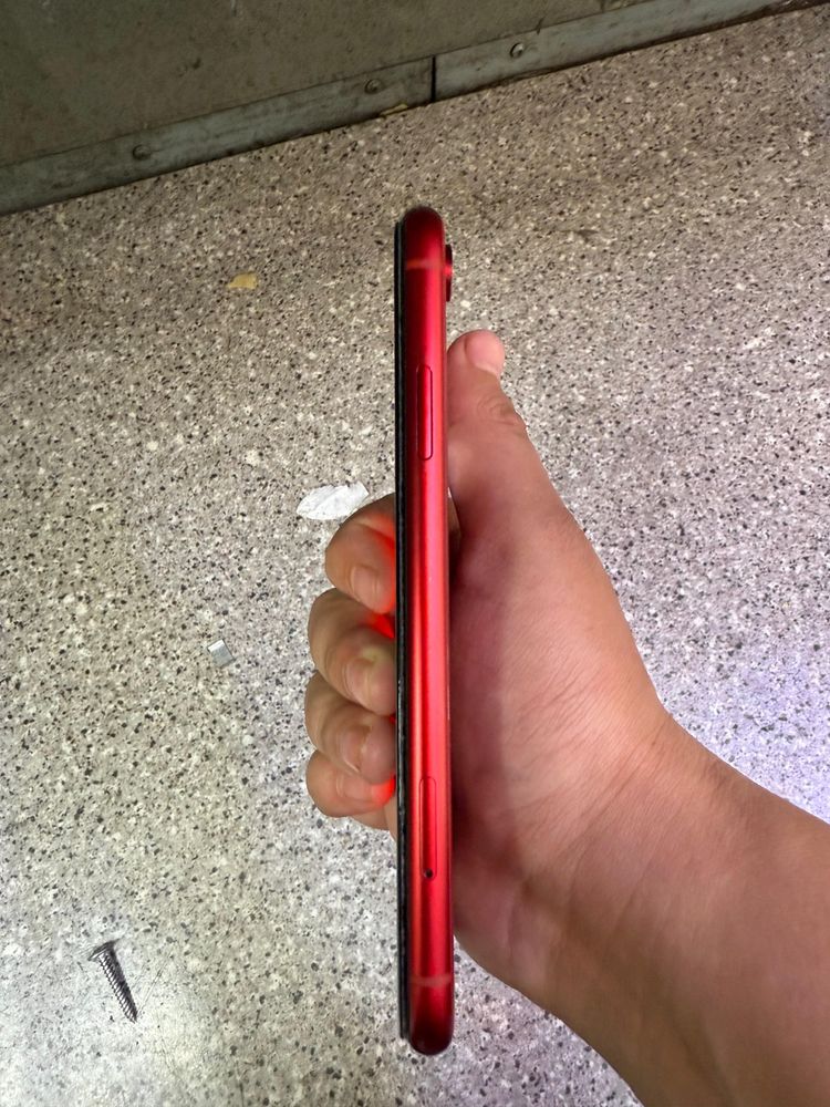 Iphone XR В хорошем состояние