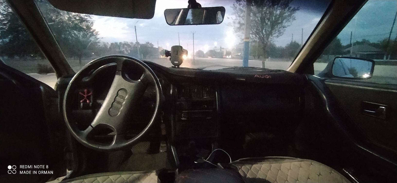 Audi 80 B3          .