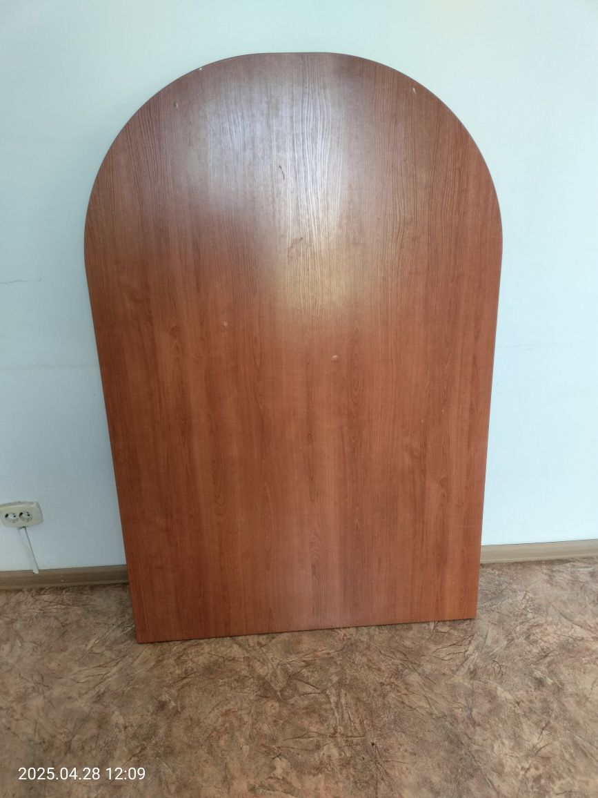 Продам столы и стулья