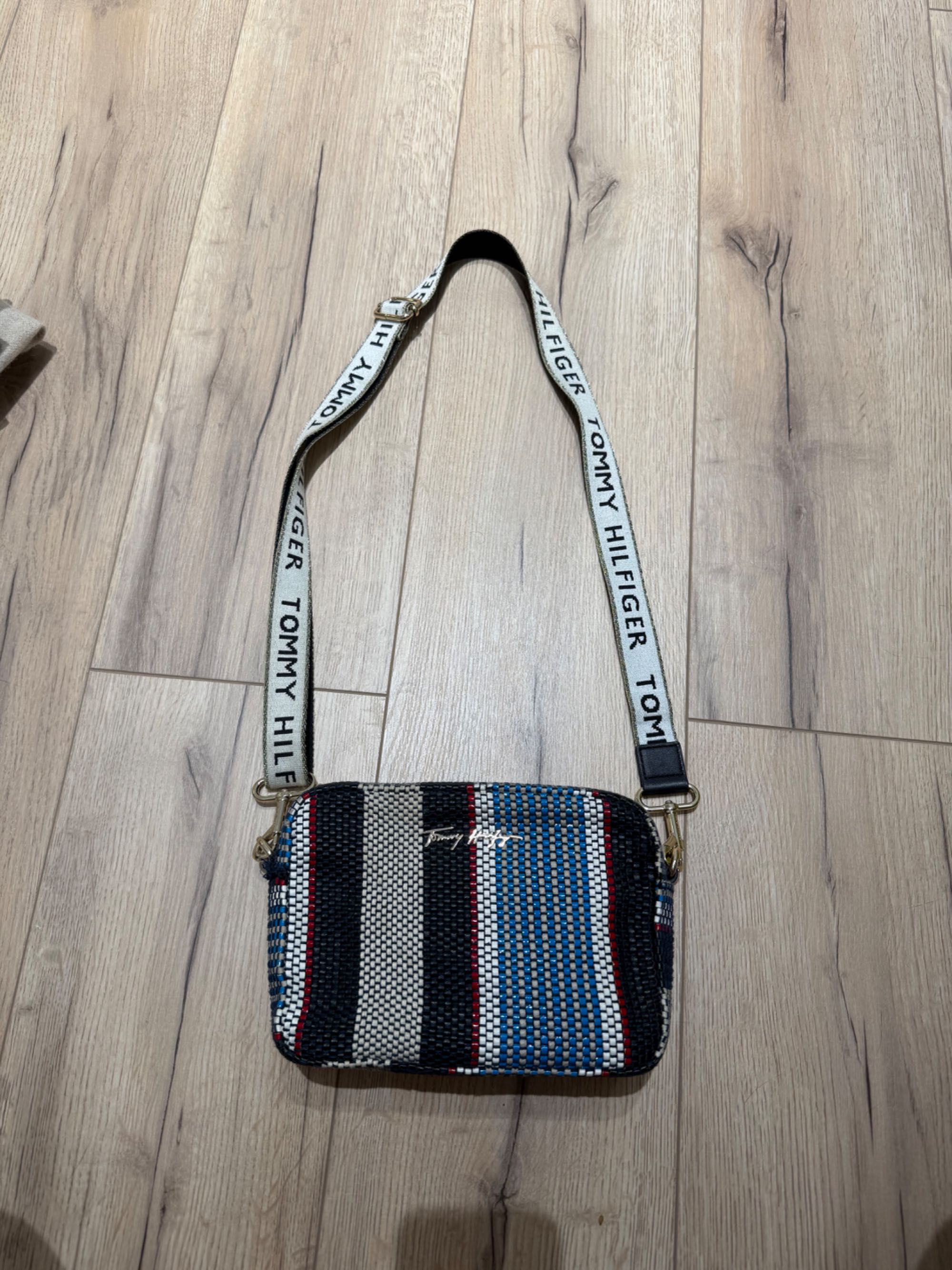 Одежда XS-S Tommi Hilfiger, Levis, Massimo Dutti, LnFashion