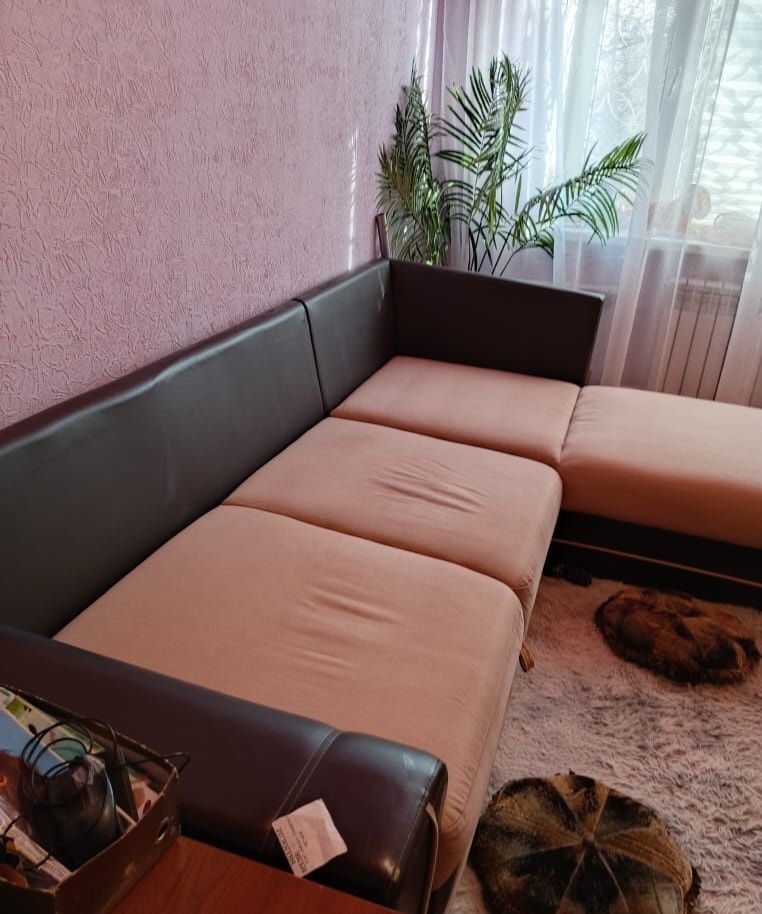 Продаю угловой диван