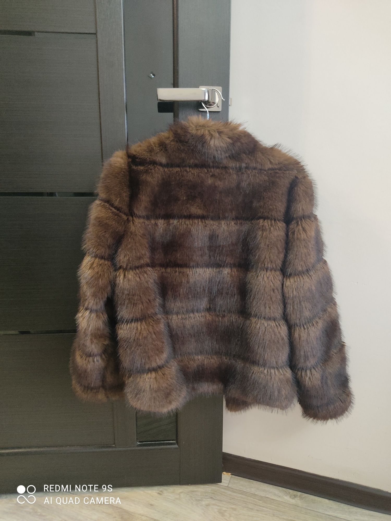 Продам ЭКО шубу новая