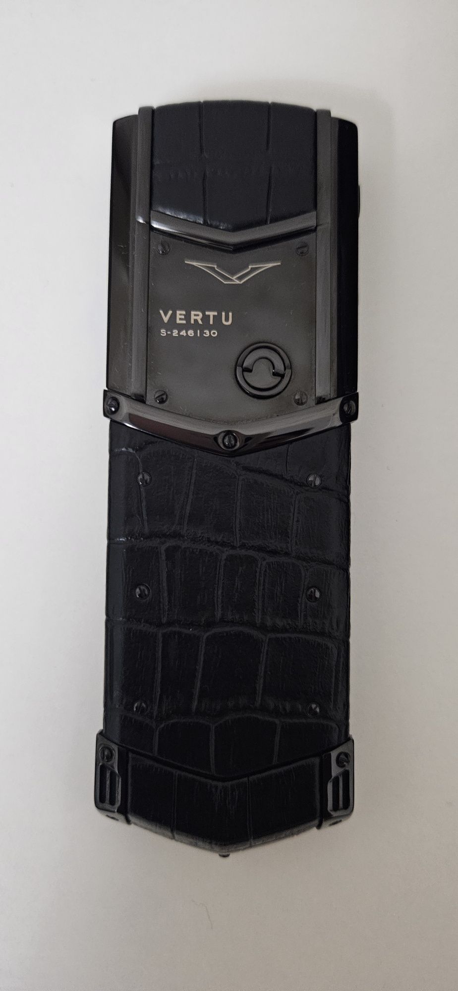 Продам телефон vertu premium black.