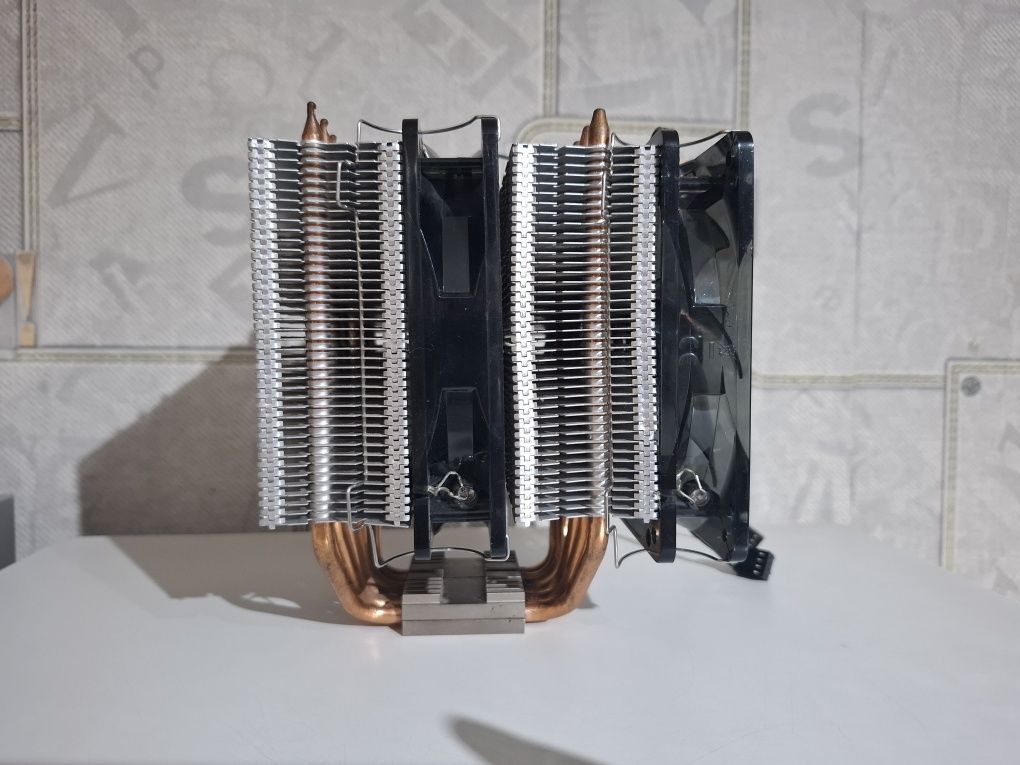 Башенный кулер с подсветкой DeepCool
