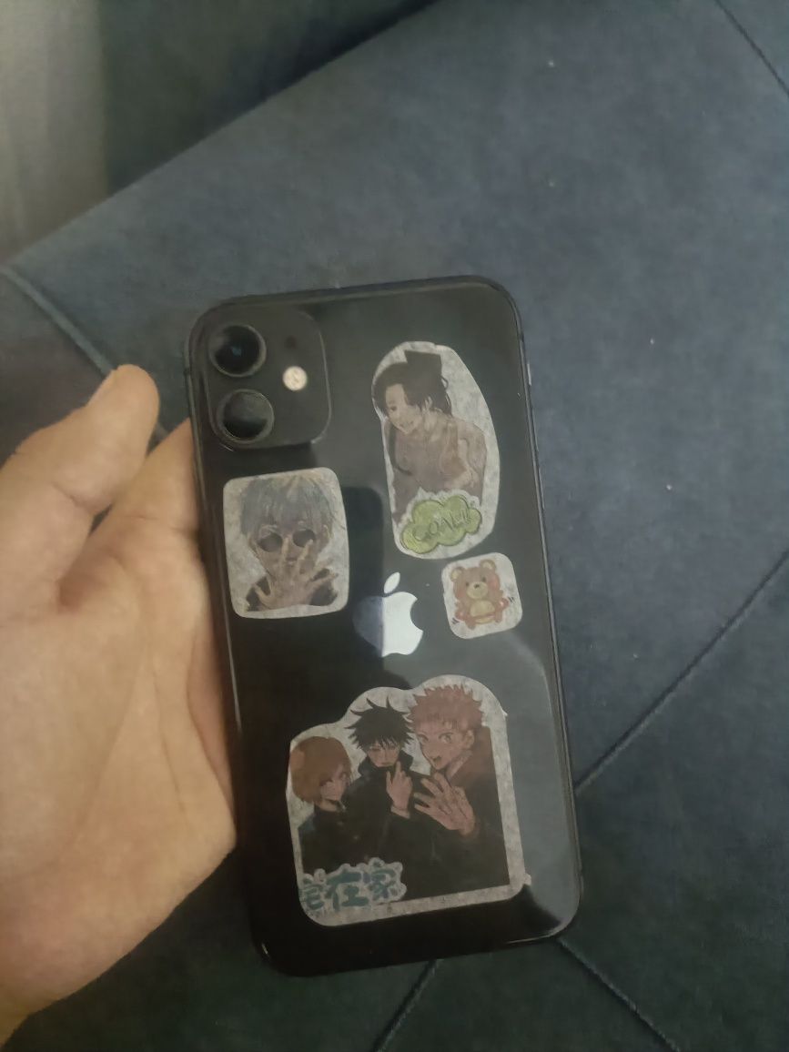 Продаю iPhone 11