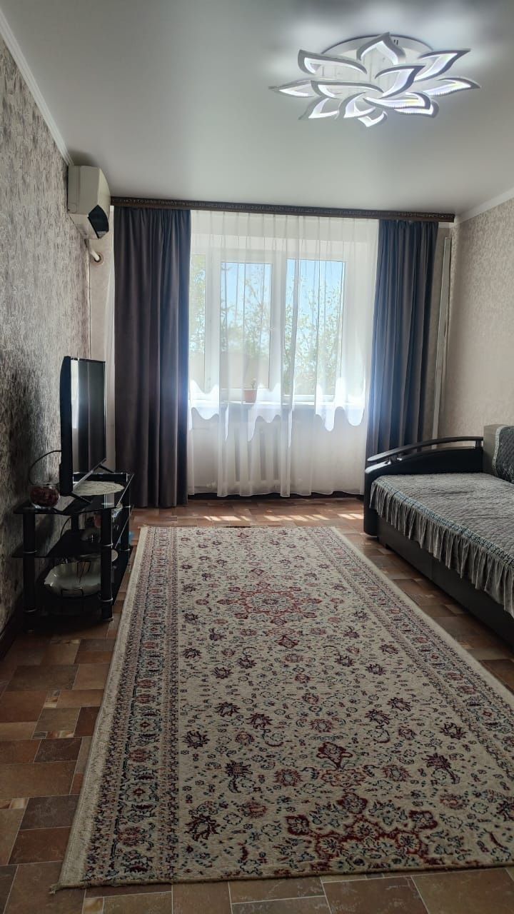 Продается 2-х комнатная, Амангельды 1