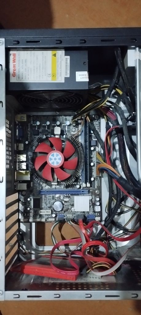 Системный блок i3 + монитор